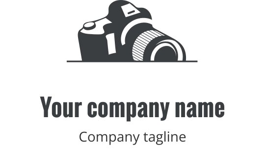 Logo di una fotocamera grigia realistica con dettagli su obiettivo e corpo